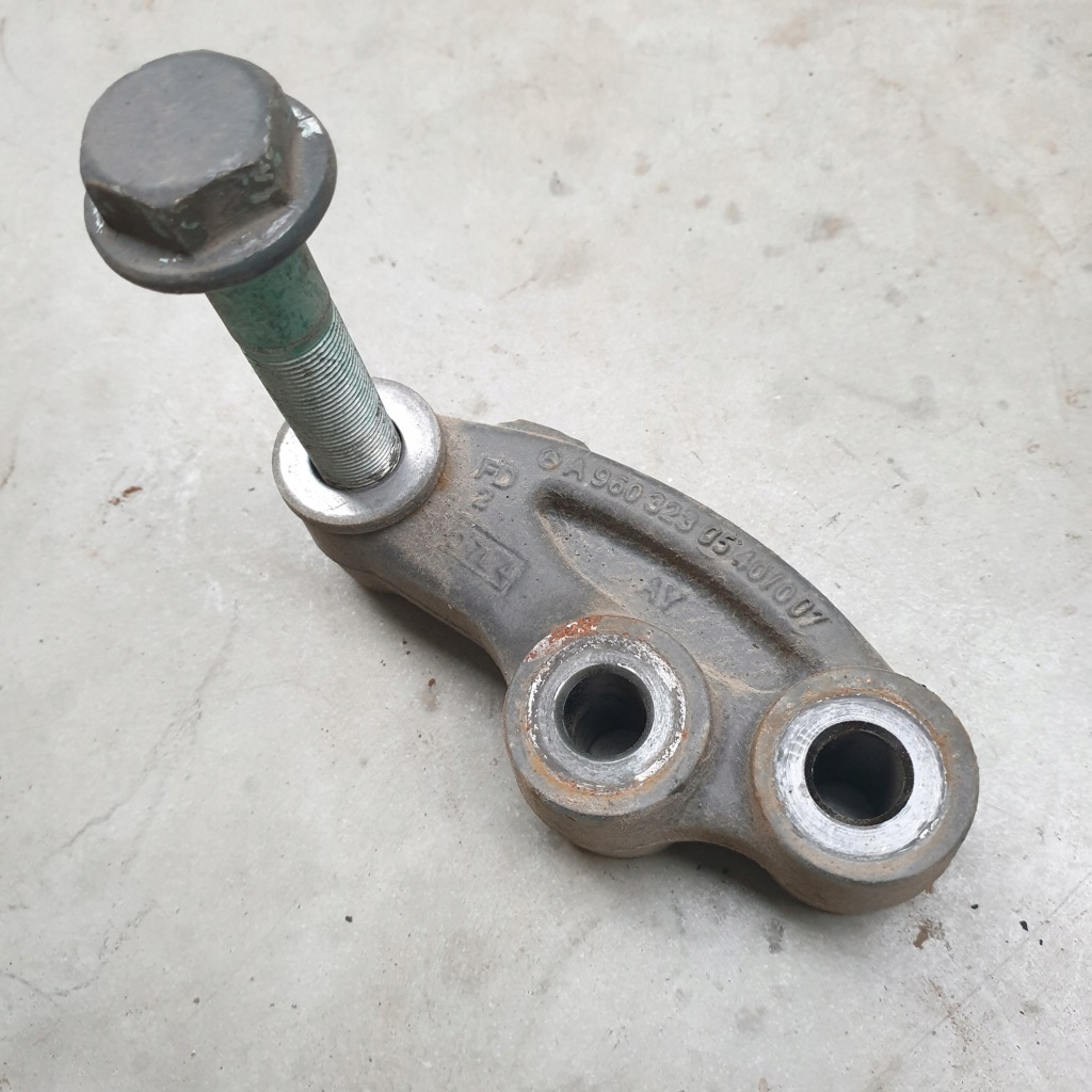 Купити Actros mp4 кронштейн тримач  амортизатора перед правий