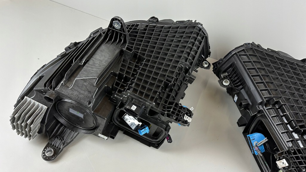 фото №11, Mercedes 296 eqs suv лампа левая правая digital light a2969062502 a2969062602