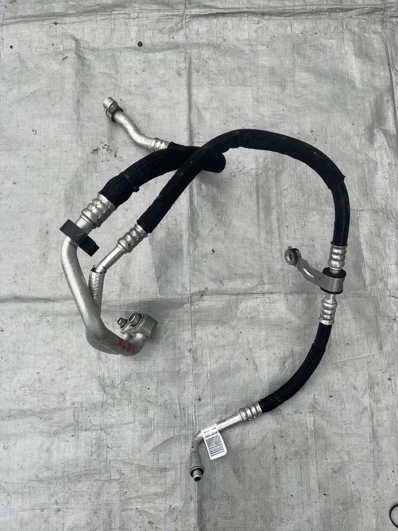 фото №1, Jeep cherokee kl шланг кондиционера 2.2 16r