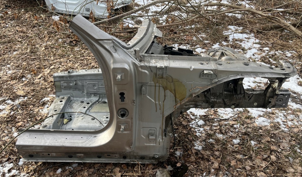 фото №1, Bmw g11 g12 чверть перед права лонжерон