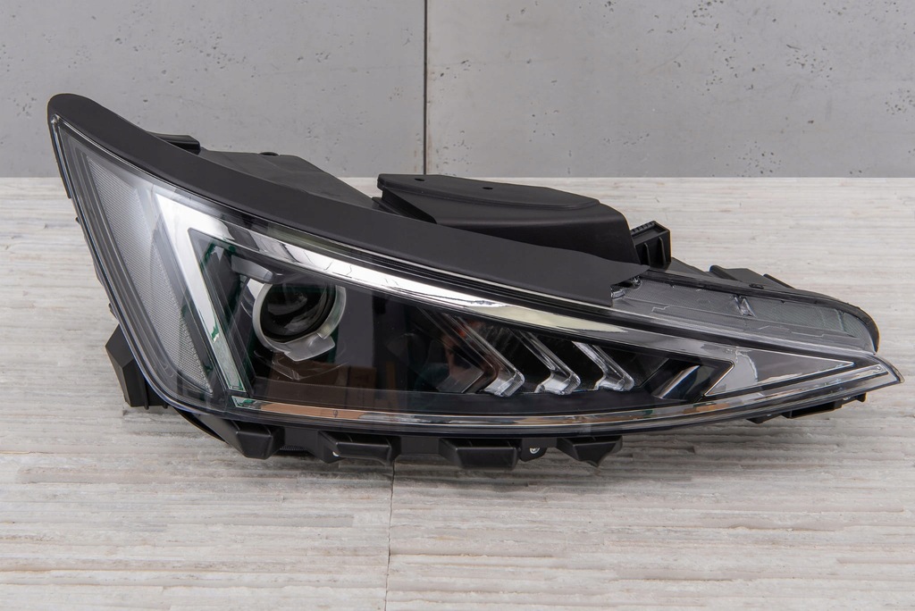 фото №8, Лампа передня права 92102f2500 hyundai elantra vi ad 2018-2020