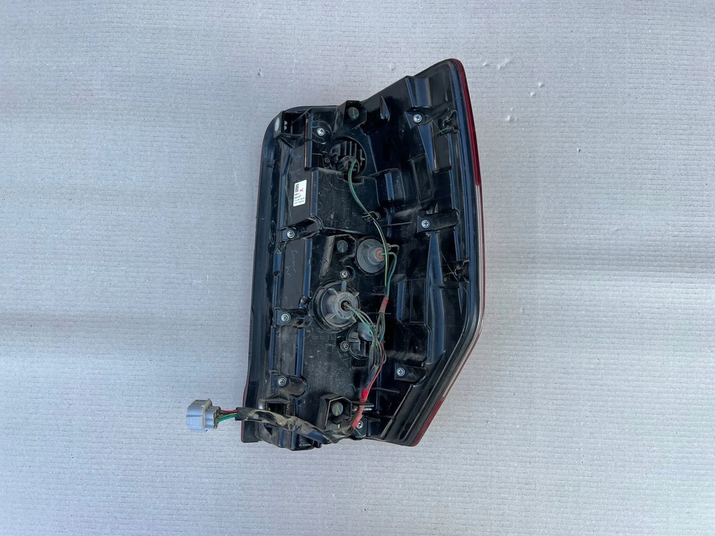 фото №7, Mitsubishi l200 2019- задняя левая лампа led