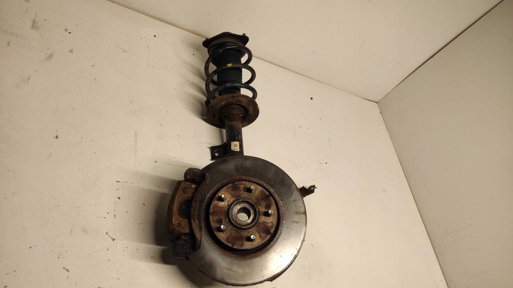 фото №1, Hyundai ix35 амортизационная стойка поворотный кулак левый crdi 10-15