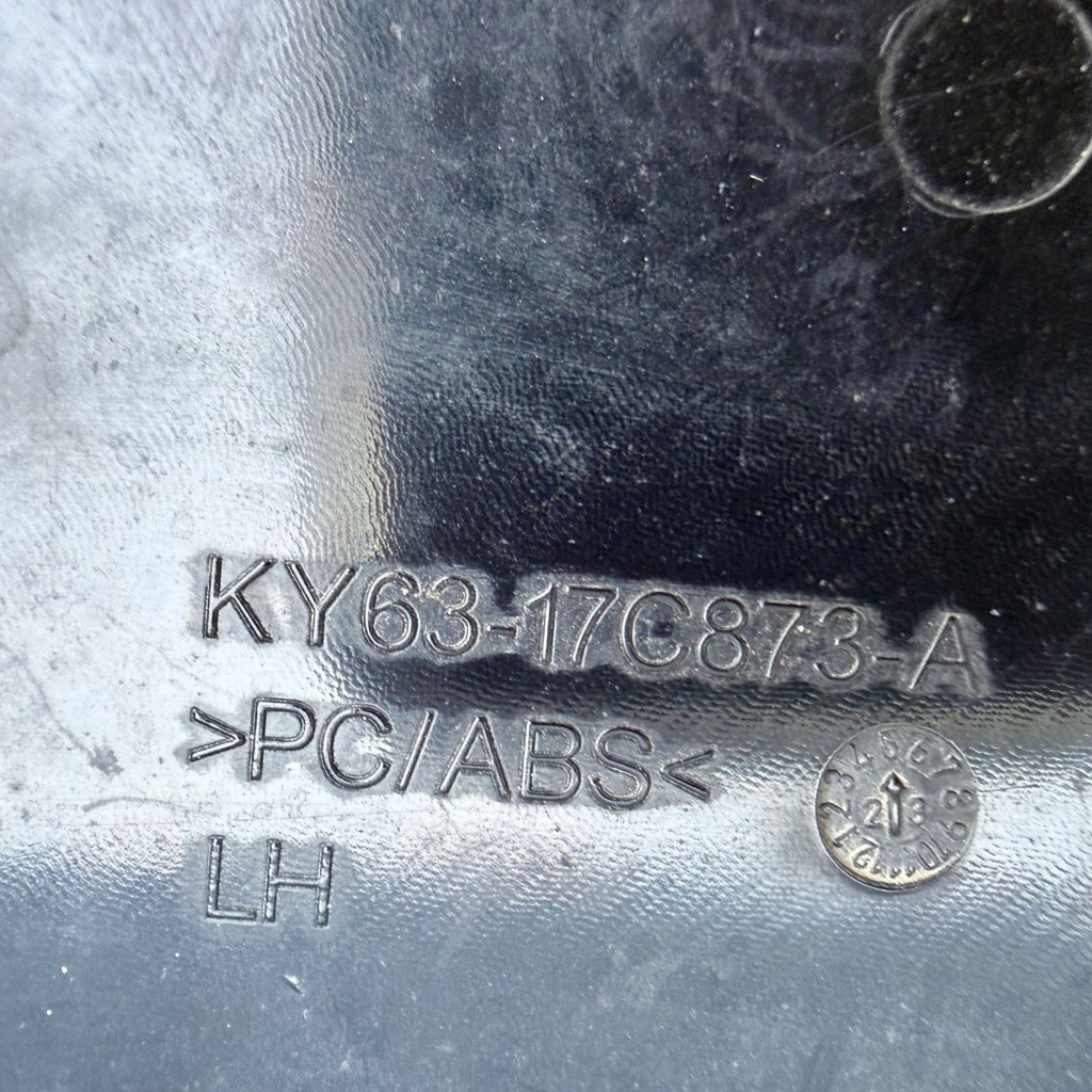 Купити Дифузор бампера заднього aston martin vantage iv 2020 оригінал