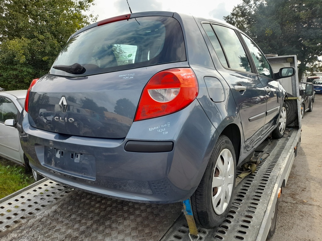 фото №13, Renault clio iii лампа правый задняя правая задняя