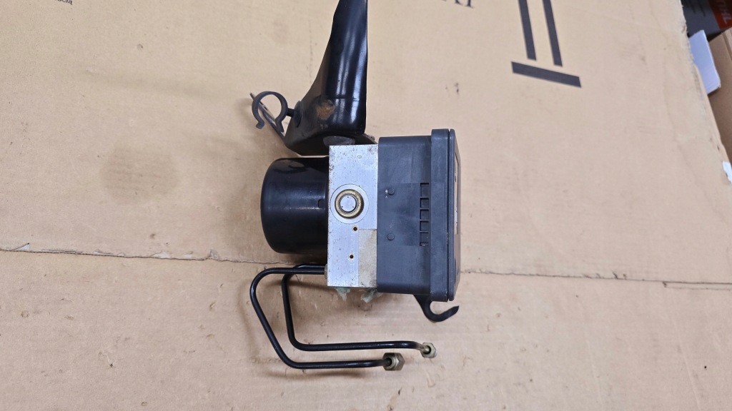 Fiesta mk6 v 2.0 16v st 150 05-08 год насос abs esp stabilizacja дороги движение Оригинал