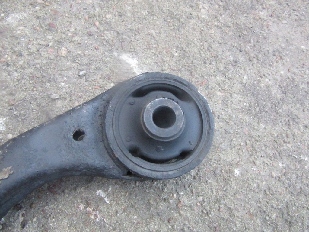 фото №6, Kia sportage ii 2.0i 2007 рычаг правый перед