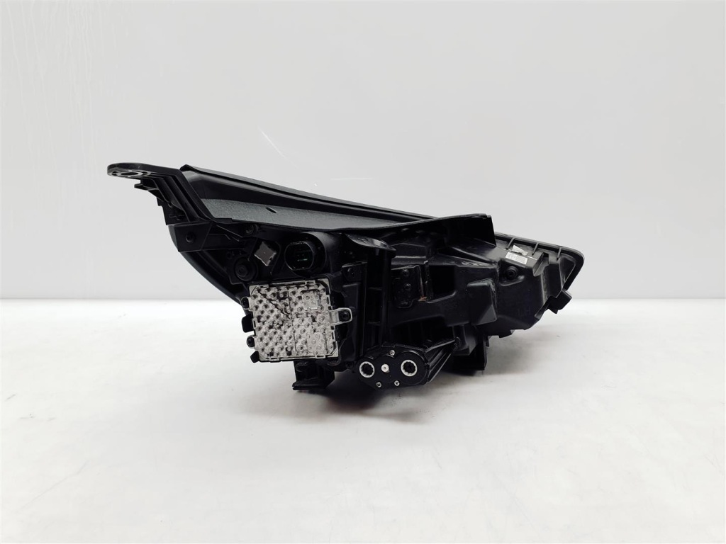 Hyundai i30 3 3 17+ левая фара перед full led европа в Украине