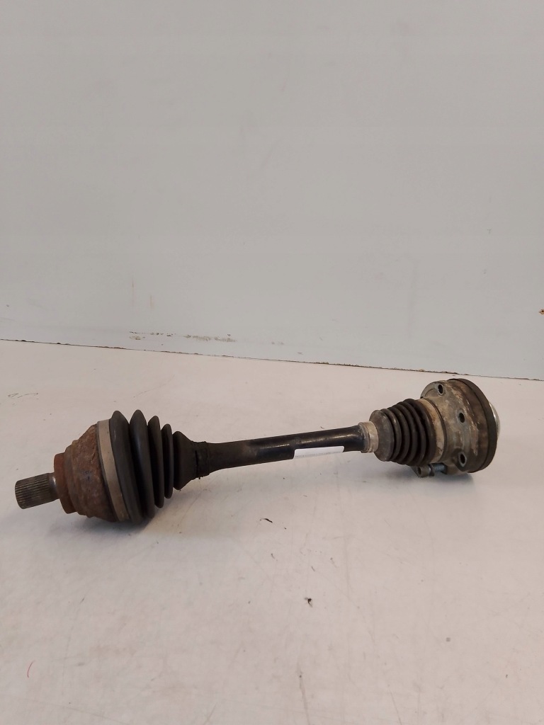 Купити Skoda superb 2 3t0 привідний вал ліва 2k0407271e