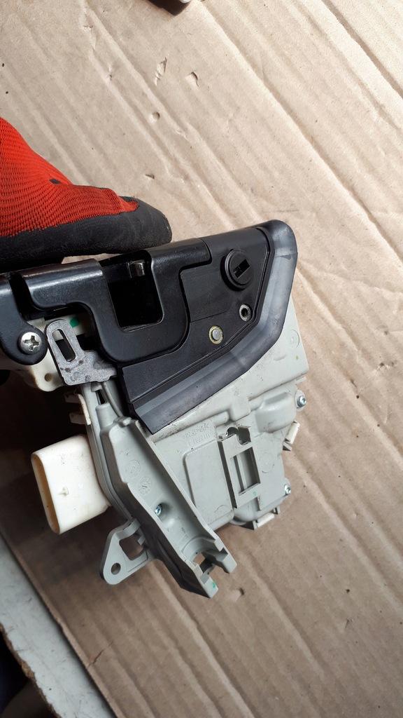 фото №7, A4 b8 s4 замок дверь левый задняя задний 6 pin a5 q5