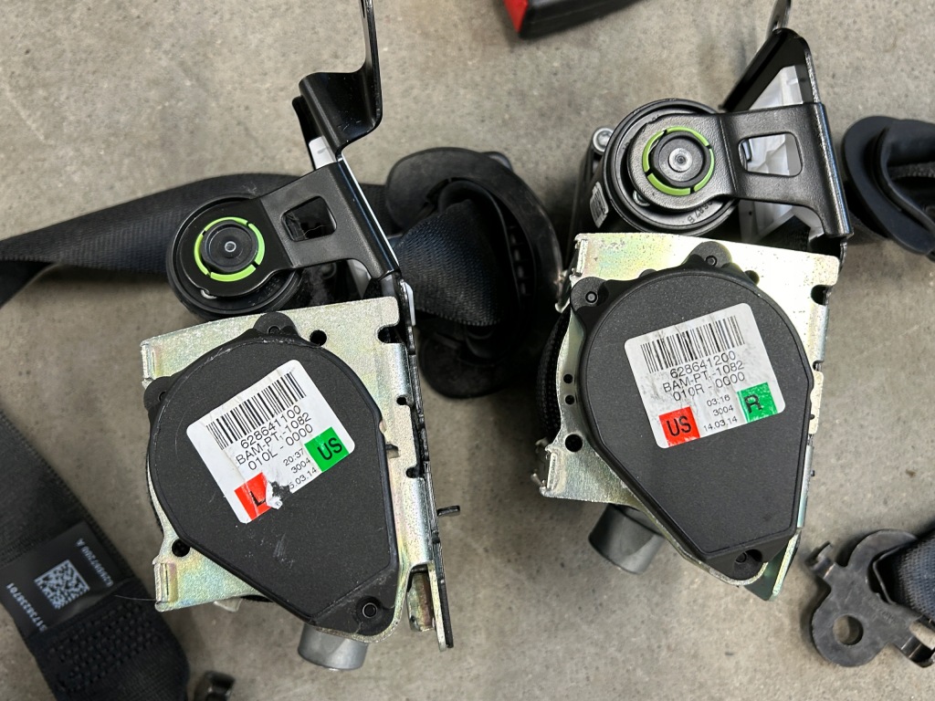 фото №8, Консоль приборная панель ремни наколенники bmw 7 f01 f02 lci lift 2014 usa коленная подушка безопасности pas