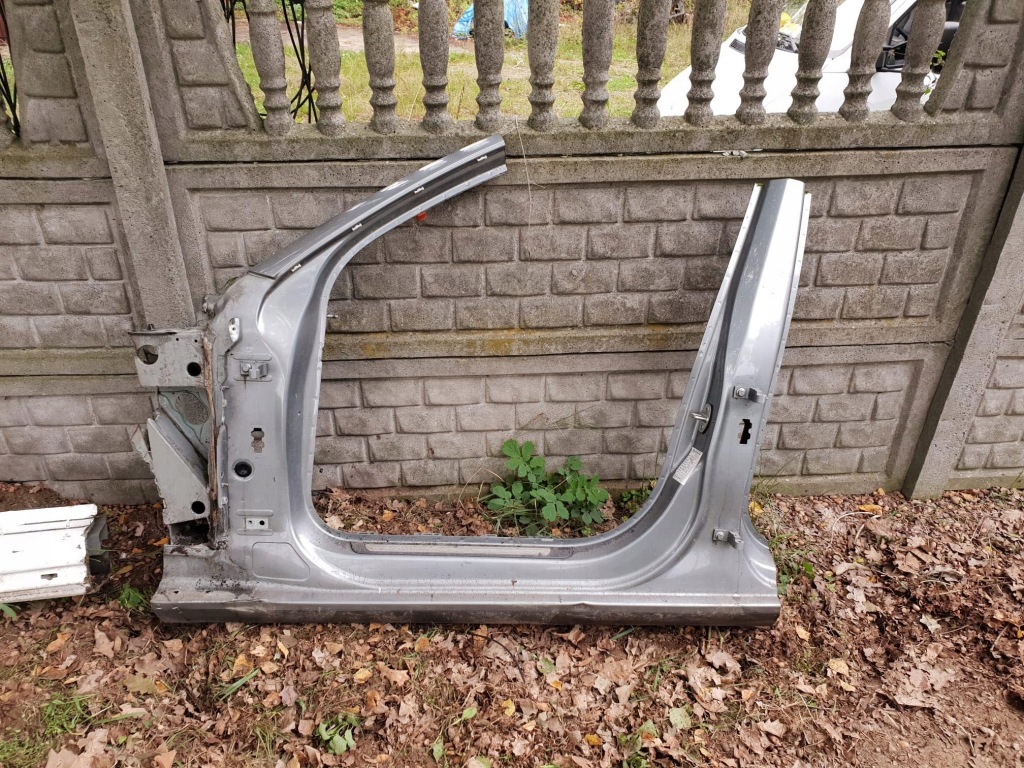 фото №1, Audi a4 b8 поріг лівий блок двигуна передній середній