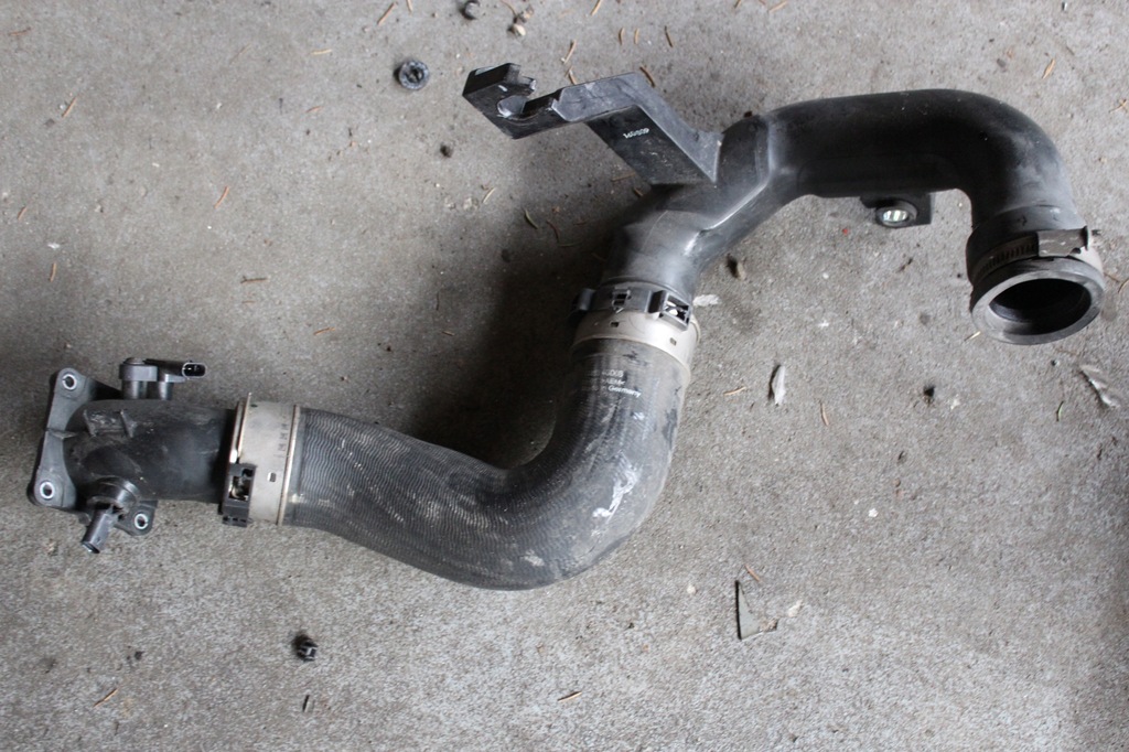 фото №1, Infiniti q60 2.0 turbo труба шланг воздуха