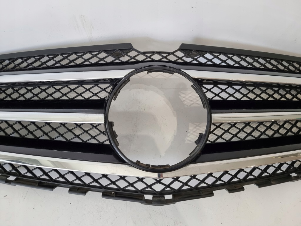 Решітка  решітка радіатора mercedes r-klasa w251 a2518880060 Доставка