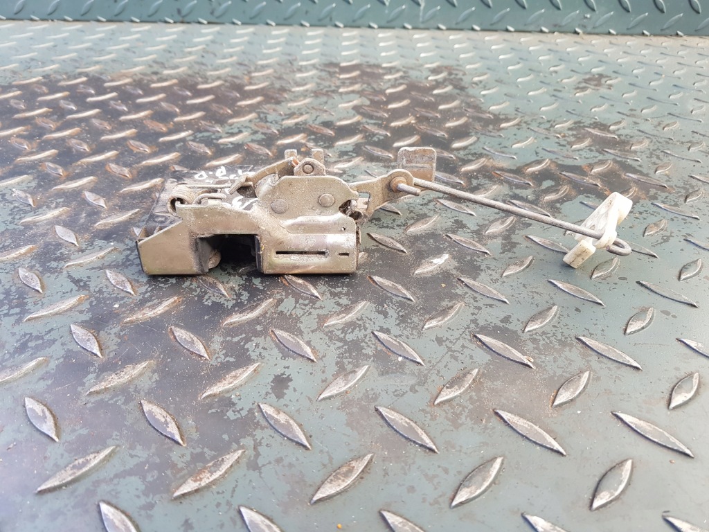 Замок дверей правий перед 1 924 788 bmw e30 вузька фара Зі Шроту