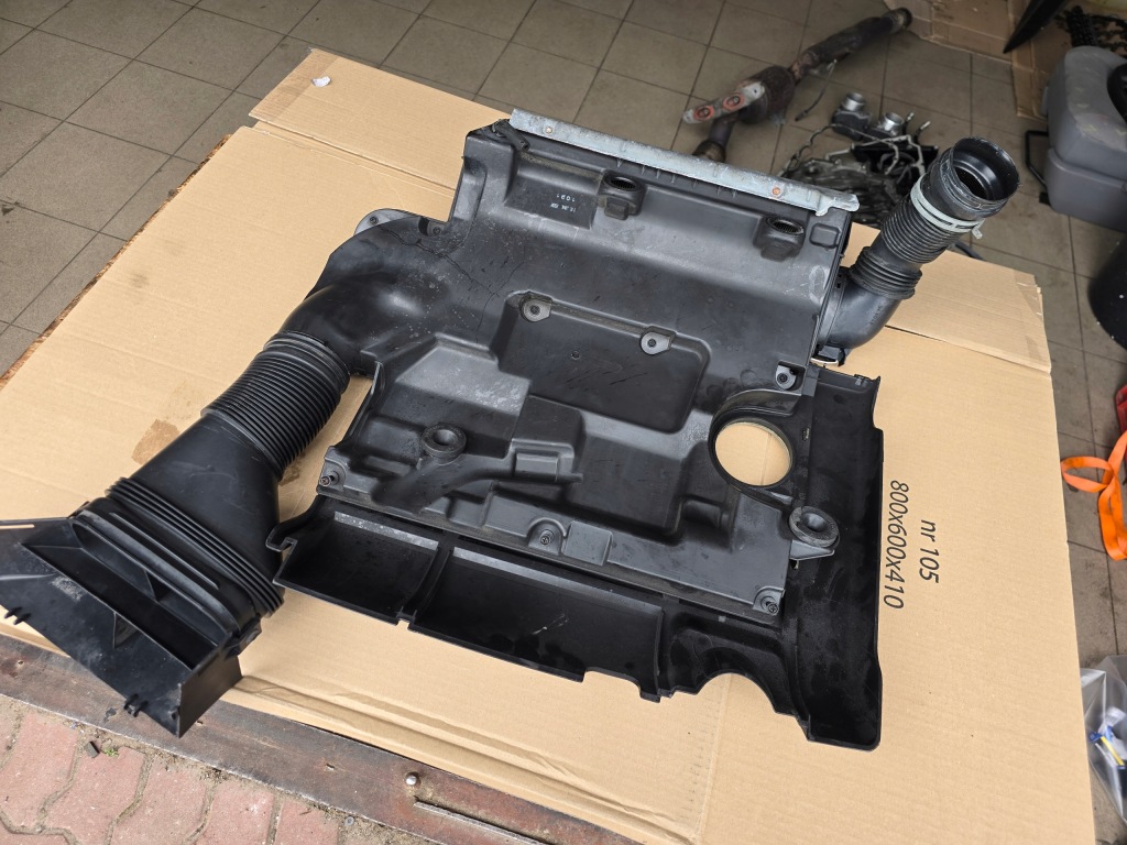 Защита двигателя корпус фильтра воздуха audi a3 8p tt 8j 2.0 tfsi 06f133837 Киев
