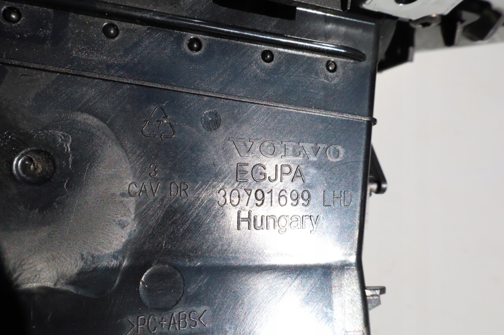 Панель обдув кондиціонер радіо рамка вентиляції volvo v60 s60 2 оригінальний номер 30791699 Київ