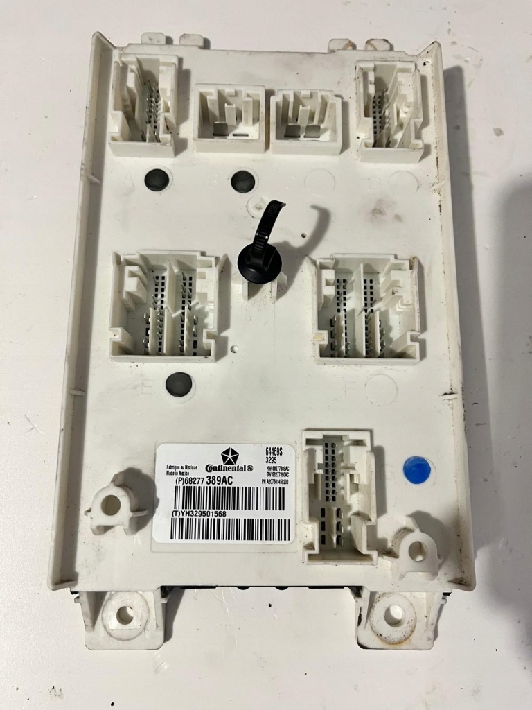 фото №1, Dodge charger 2015- модуль bcm комфорту 68277389ac