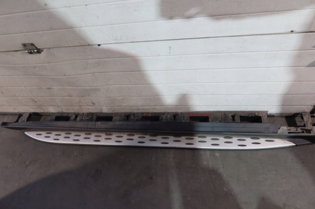 Купить Mercedes ml w166 порог правый  подножка a1666980225