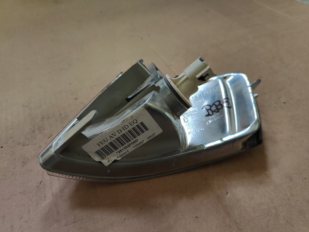 фото №7, Поворотник правий nissan primera p11 11.96- 261302f000