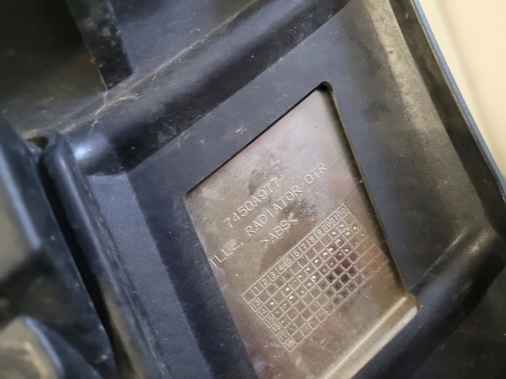 фото №10, Mitsubishi pajero iv 4 lift решітка радіатора решітка радіатора решітка радіатора радіатора 745da977