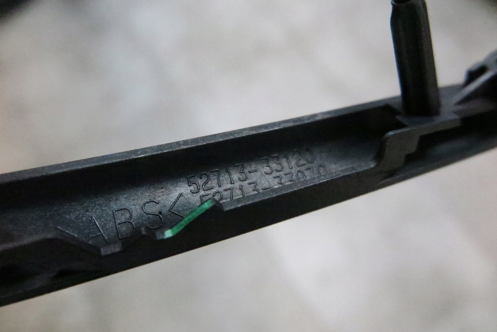 фото №9, Молдинг бампера левый перед передняя toyota camry viii lift 52713-33120