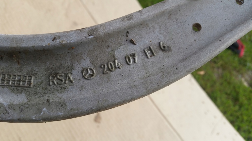 фото №14, Поворотный кулак левая /правая задняя mercedes w205