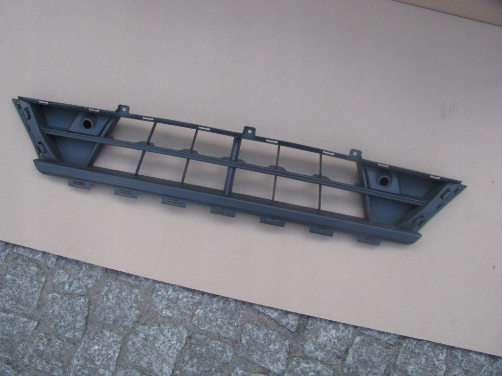 фото №1, Ford transit custom решётка средняя бампер перед