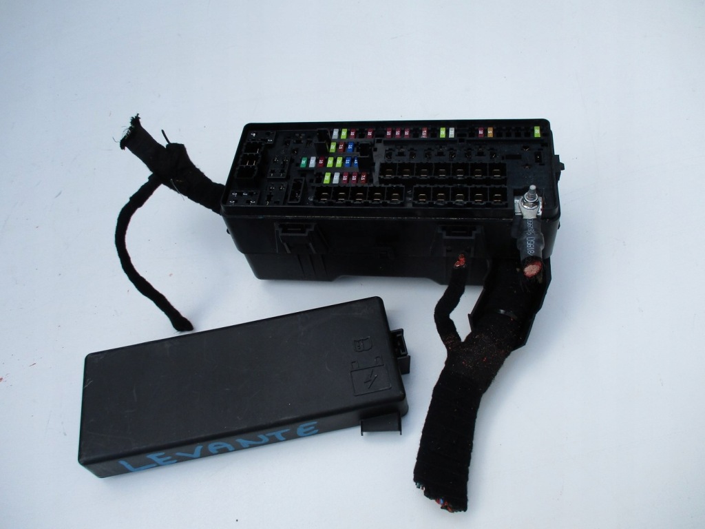 фото №1, Коробка предохранителей корпус maserati levante