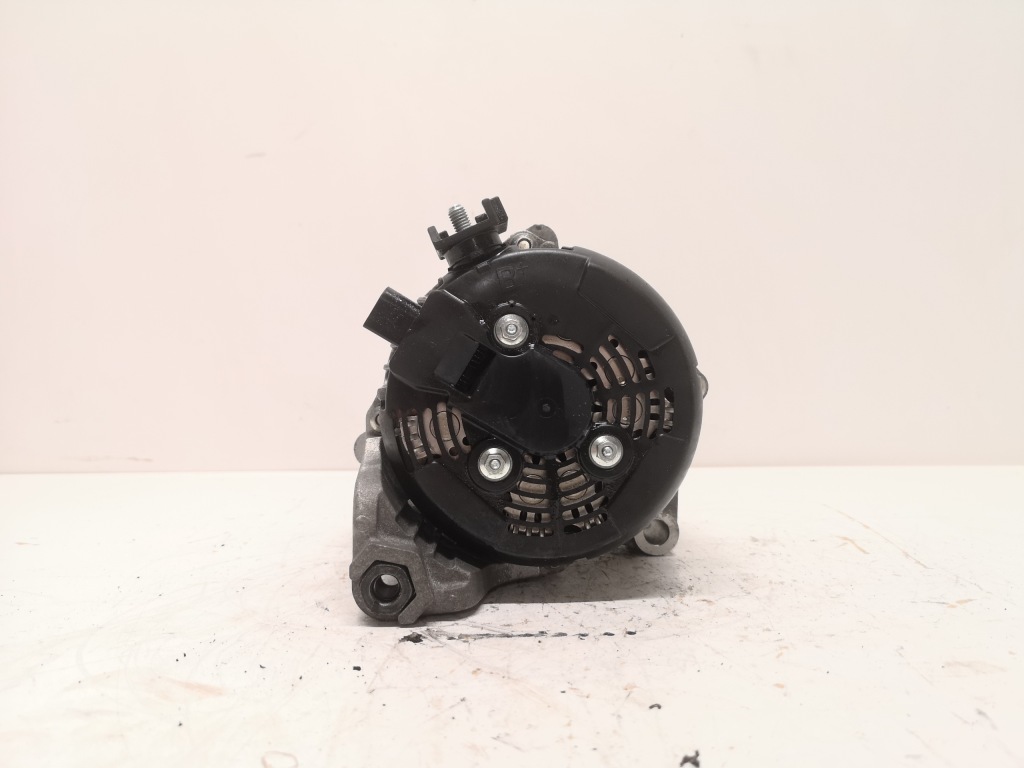 Bmw f20 f22 f30 f36 генератор 8645325 180a denso в Україні