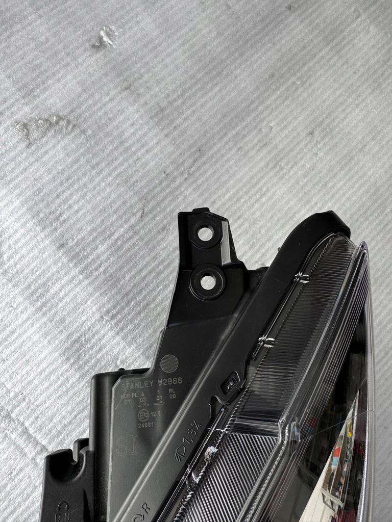 фото №7, Передняя левая лампа левая перед suzuki swift mk8