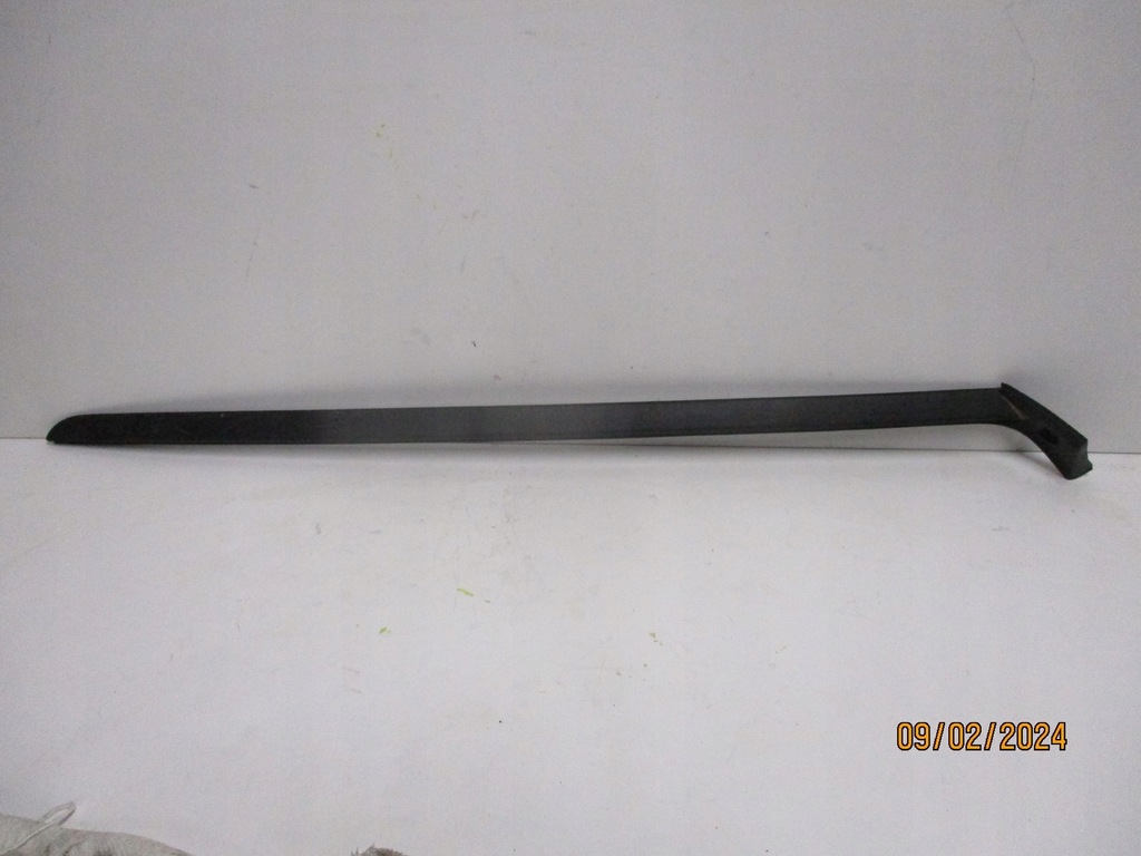 фото №10, Молдинг стекло лобовое peugeot 308 t10 98355044 левая