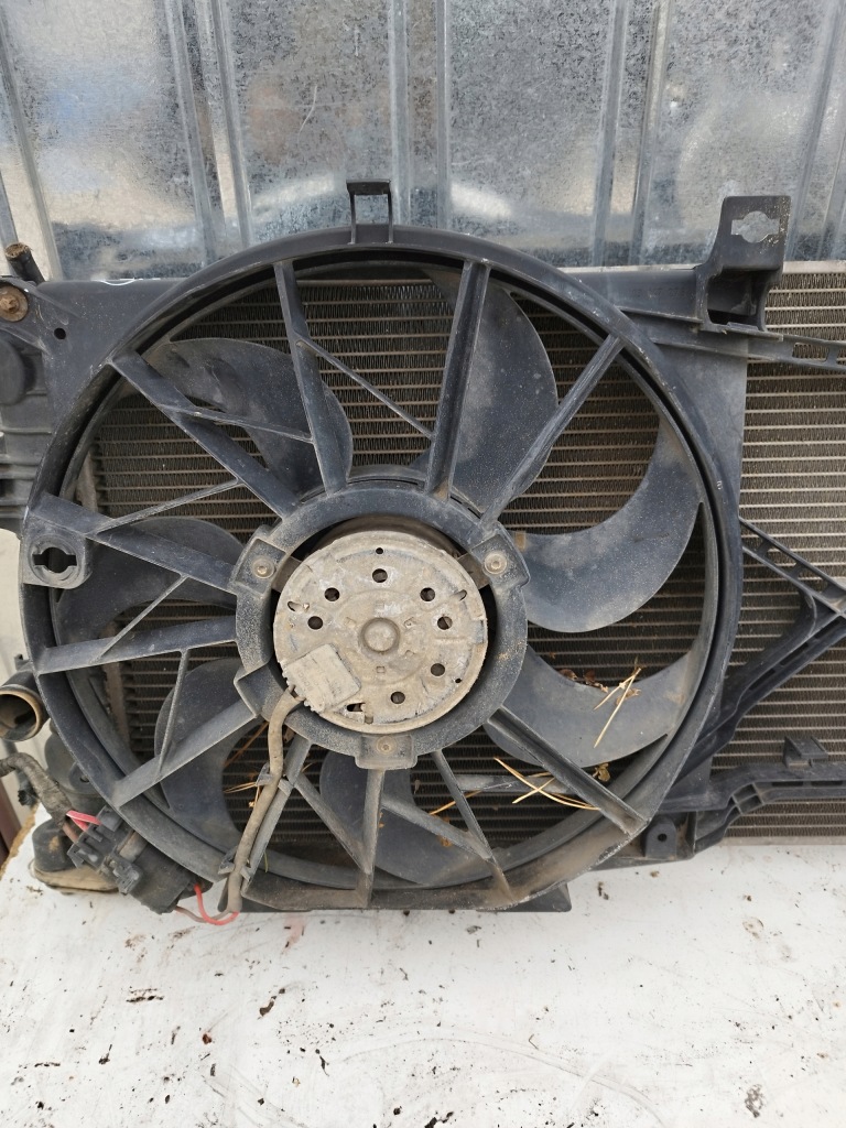 Радиатор воды + вентилятор opel astra h 3 zafira b 1.6 бензин Доставка
