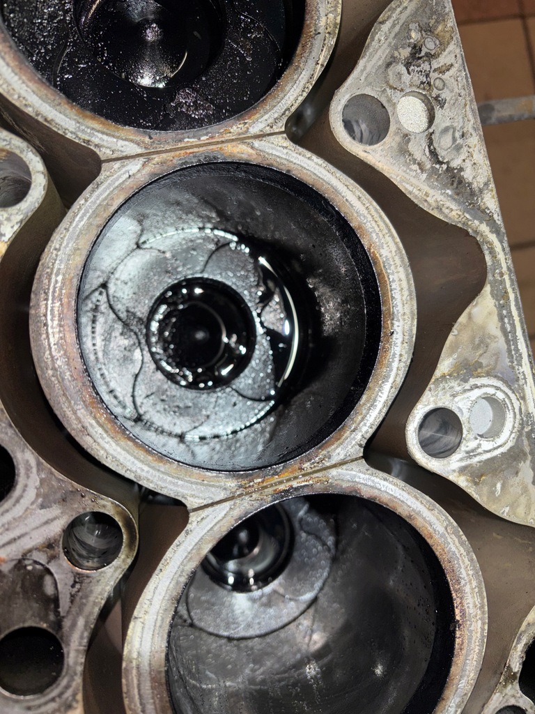 фото №8, Volvo v70 s80 xc70 xc60 блок dół двигателя d5244t14