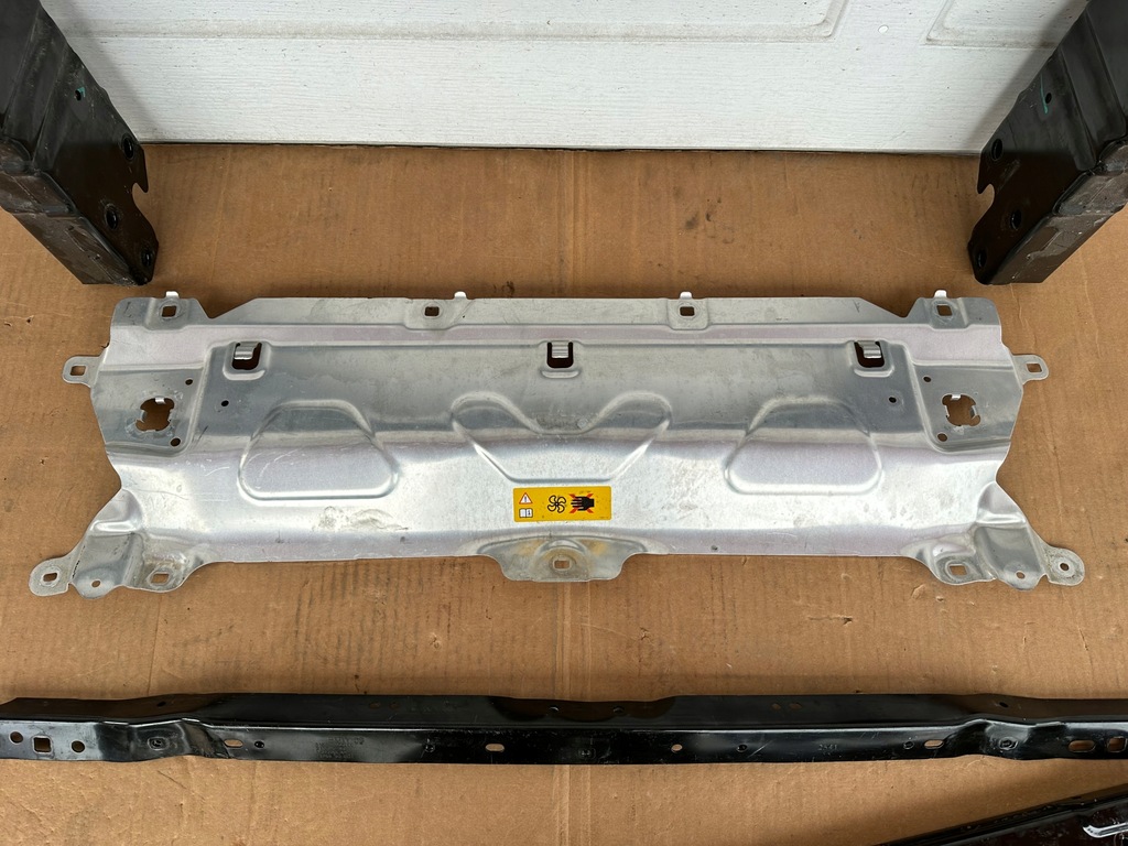 фото №10, Bmw g08 ix3 lift 21- балка підсилювач жалюзі лист оригінал демонтаж