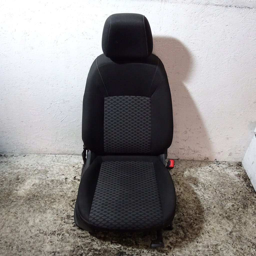 фото №1, Opel astra k v сиденье перед правый пассажира