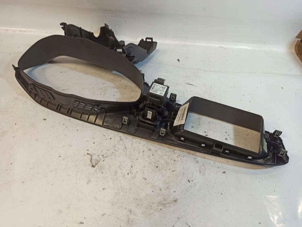 Volvo v40 ii r-design 2014 рамка корпус спідометра дисплея 31393363 Київ