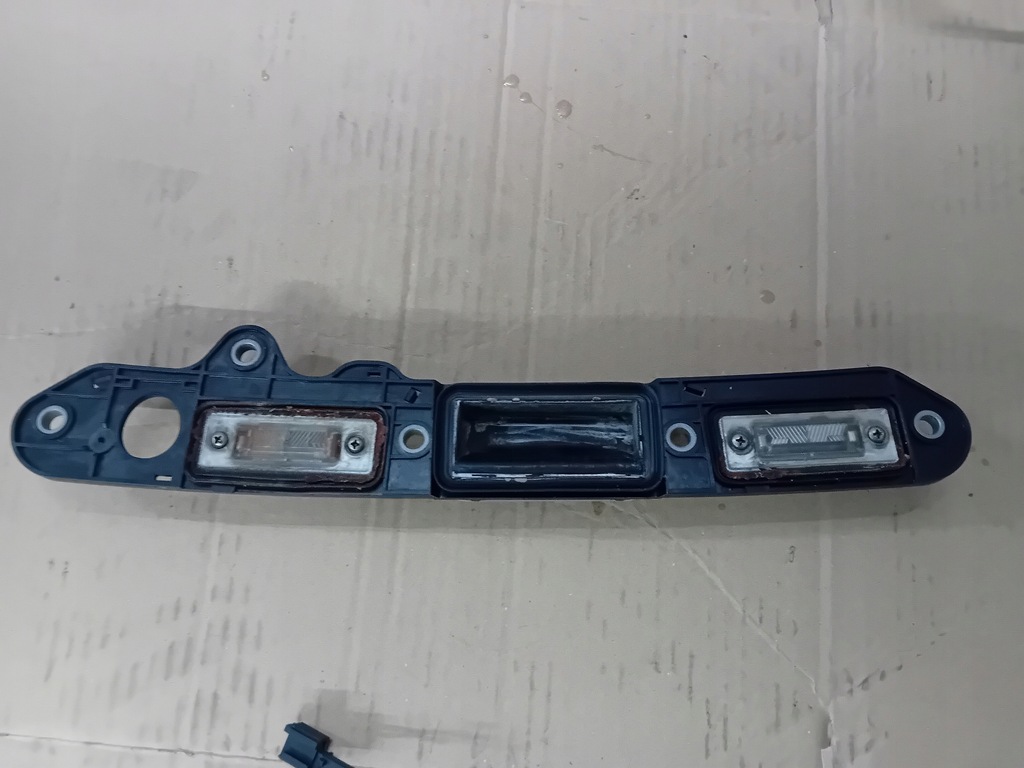 фото №1, Vw golf v plus 07r накладка крышки задняя ручка