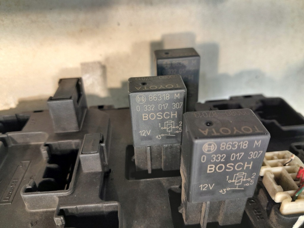 фото №6, Коробка предохранителей toyota avensis t22