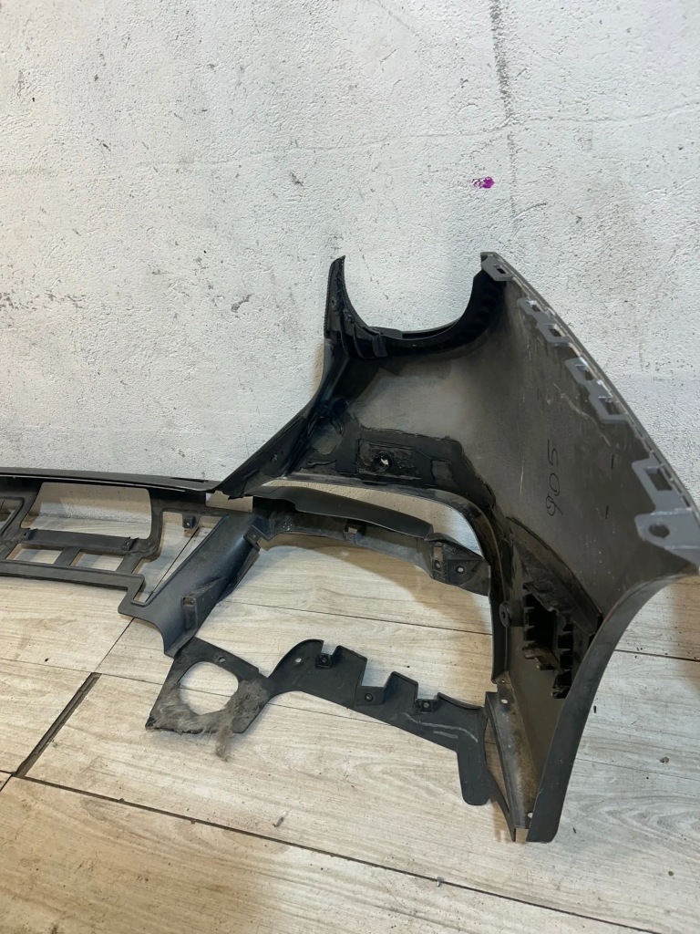 Купить Ferrari portofino m бампер задний