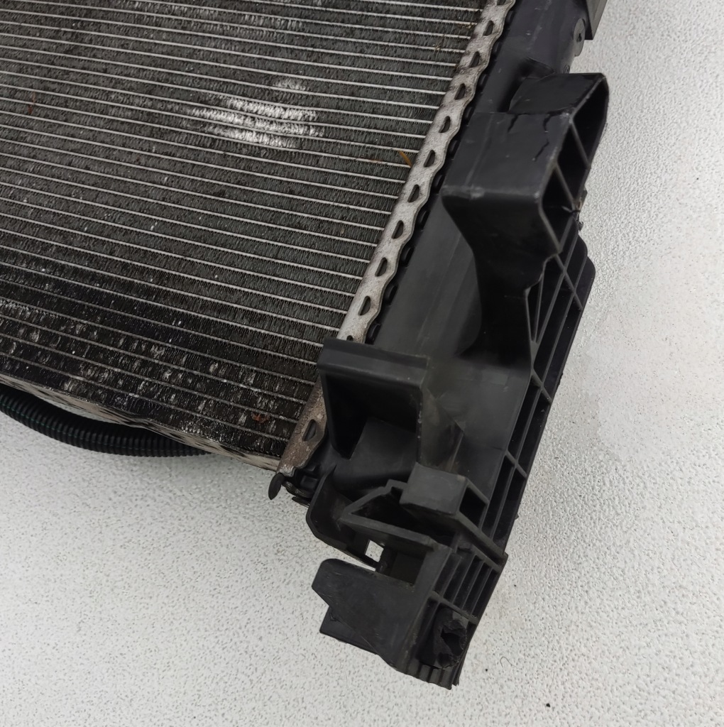 Купити Радіатор води вентилятор корпус trafic iii vivaro b 1.6 dci 2014-2019