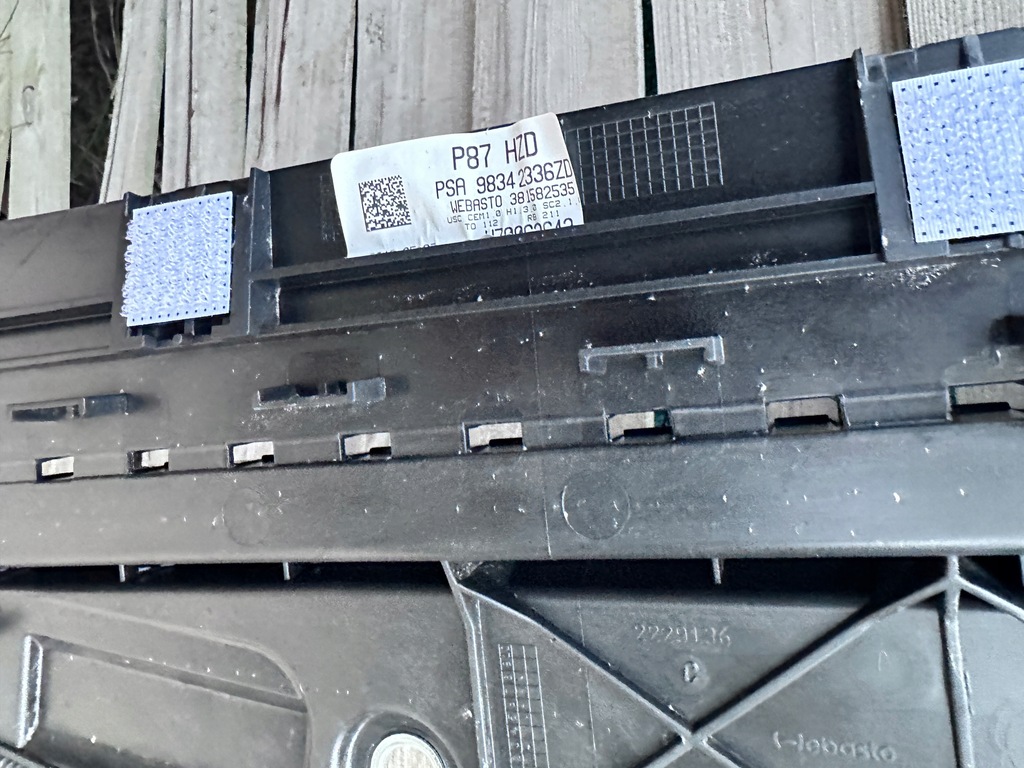 фото №11, Люк панорама peugeot 5008 ii 2