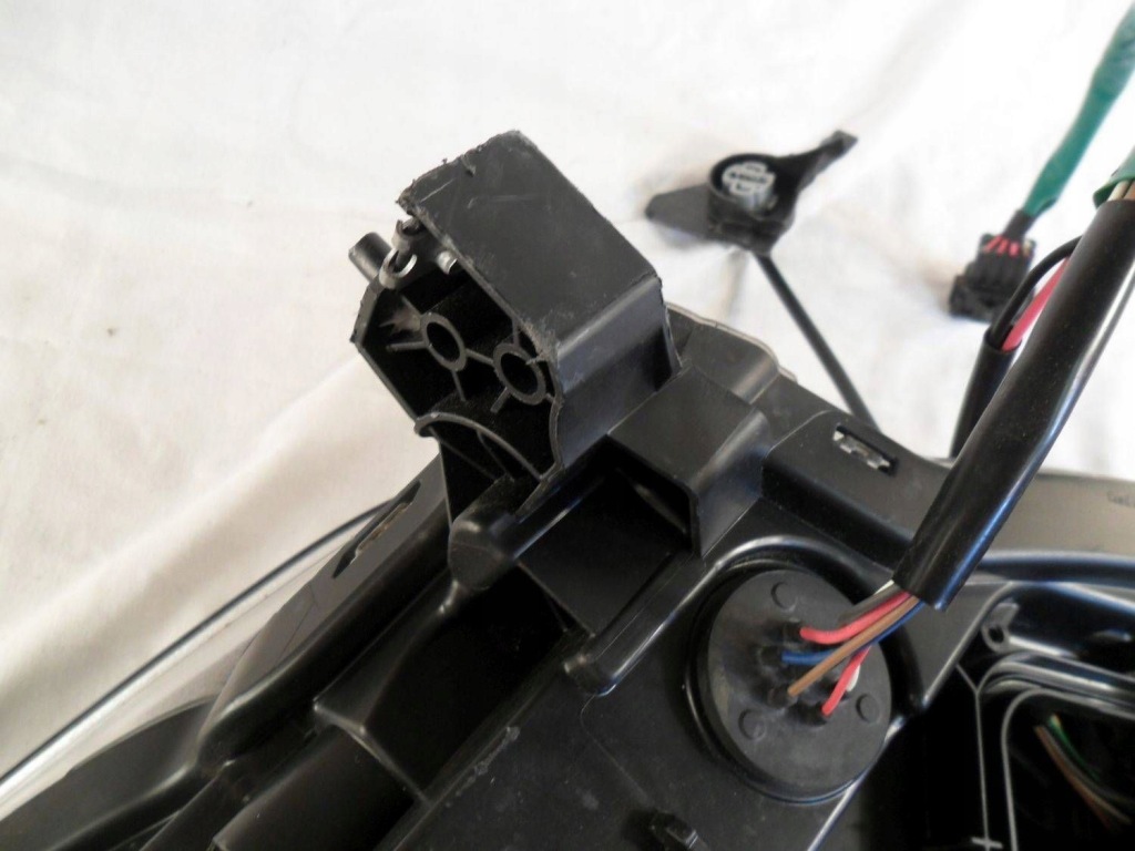 Фара перед сторона правая nissan leaf 2 ze1 mm198 в Украине