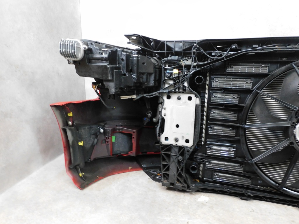 фото №12, Audi a4 b9 8w kompletny перед капот крила бампер pas лампи full led