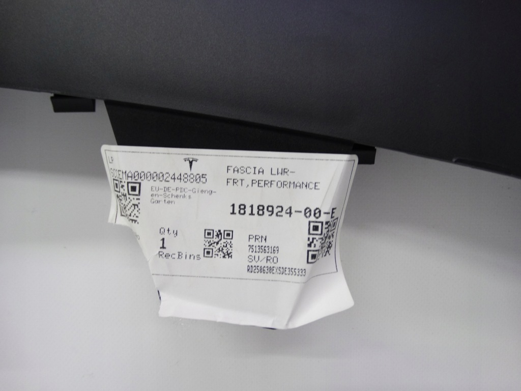 Купить Tesla 3 рестайлинг  performance 2023+ спойлер молдинг бампера 1818924-00-e nowa