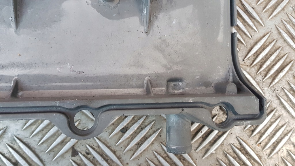 фото №10, Audi a6 c5 кришка клапанів 077103476n a6 c5 a8 d2 4.2