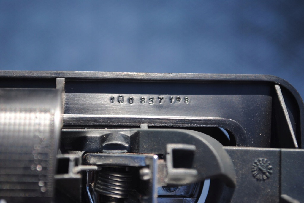 фото №4, Ручка внутренняя правый перед 1q0837198 vw eos