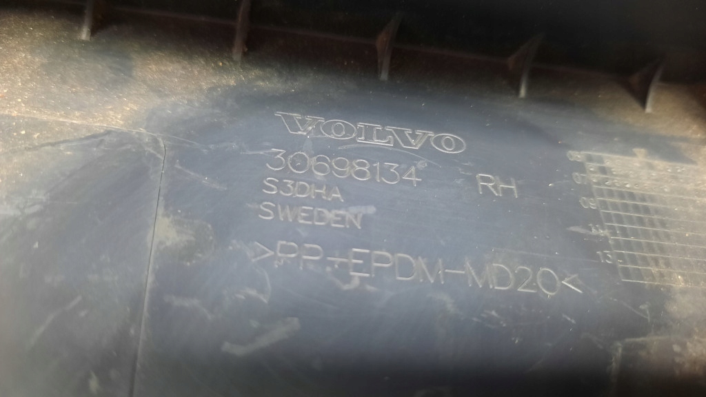 фото №5, Молдинг pod фара права задня volvo xc90 30698134