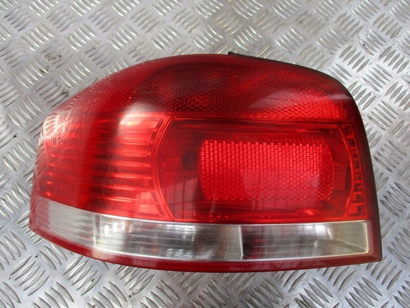фото №1, Лампа задняя 8p0945095, левая, 8p3 audi a3 8p, 3-drzw.