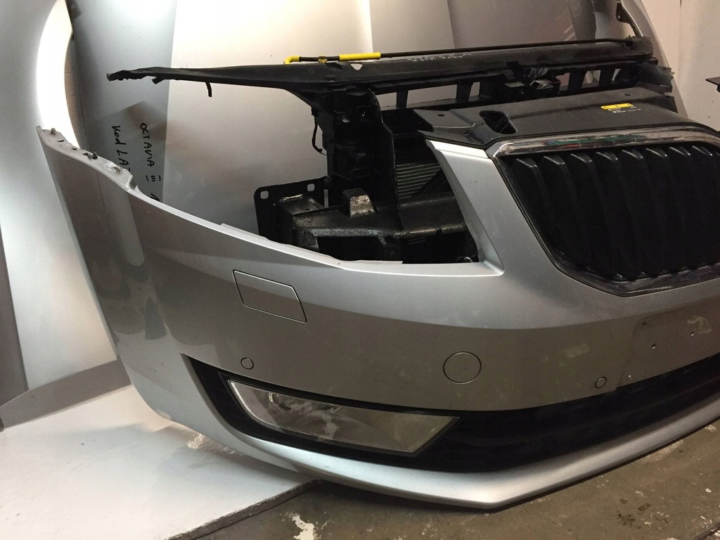 фото №10, Kompletny перед капот крила бампер pas skoda octavia iii 3 17r kod la7w